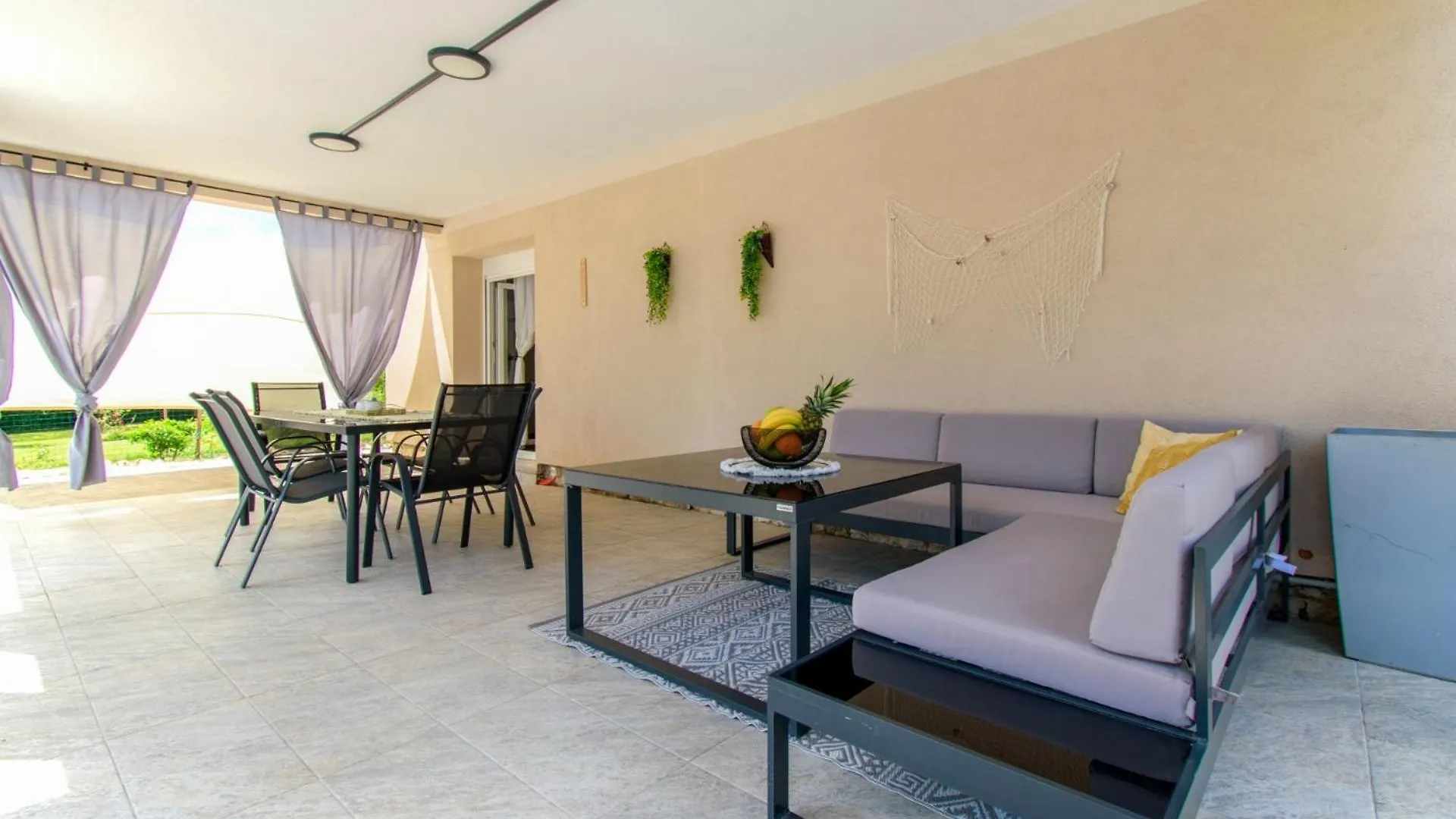 Villa Ondine With 3 Bedrooms In Istrien Hrboki