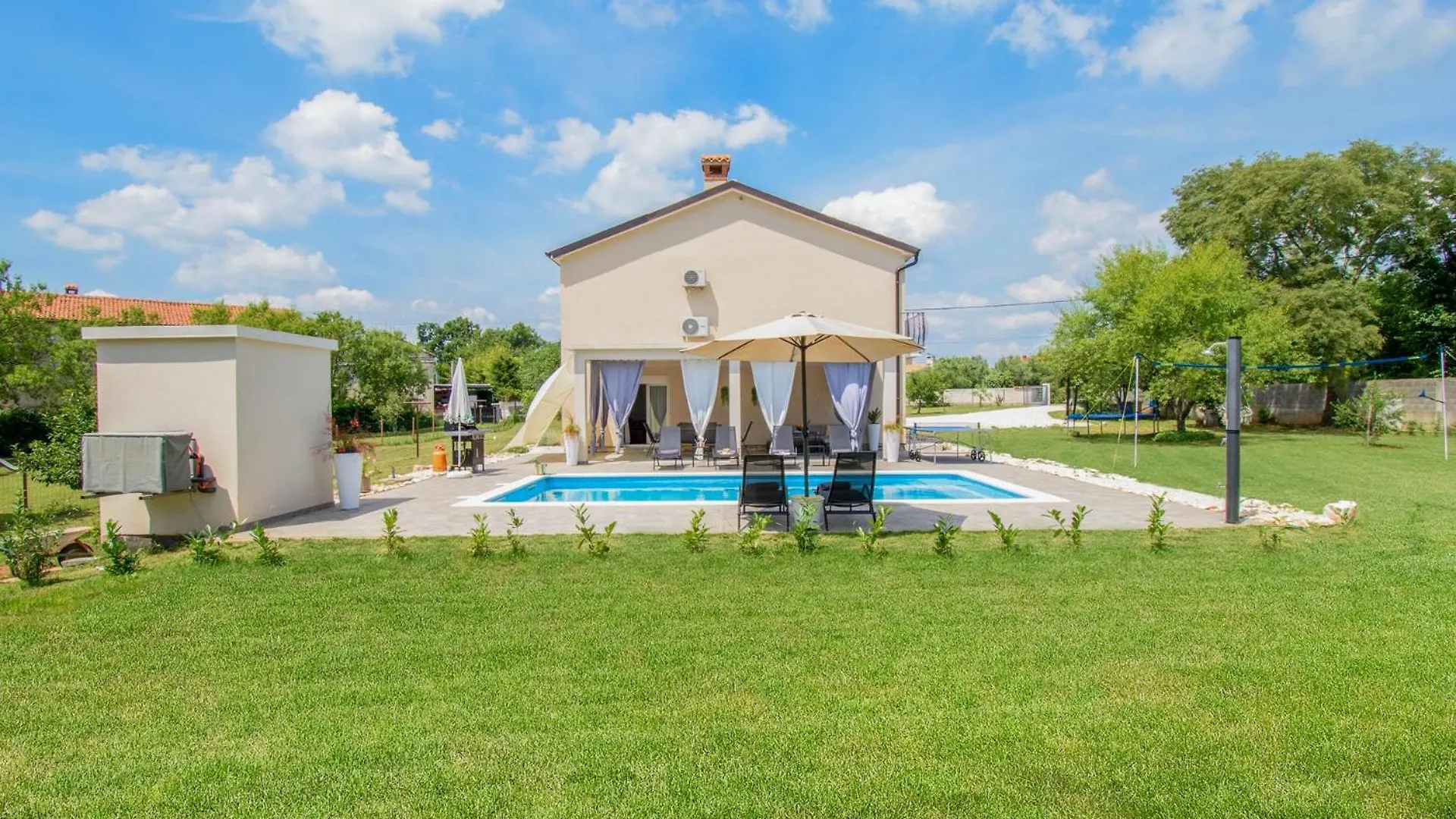 Villa Ondine With 3 Bedrooms In Istrien Hrboki