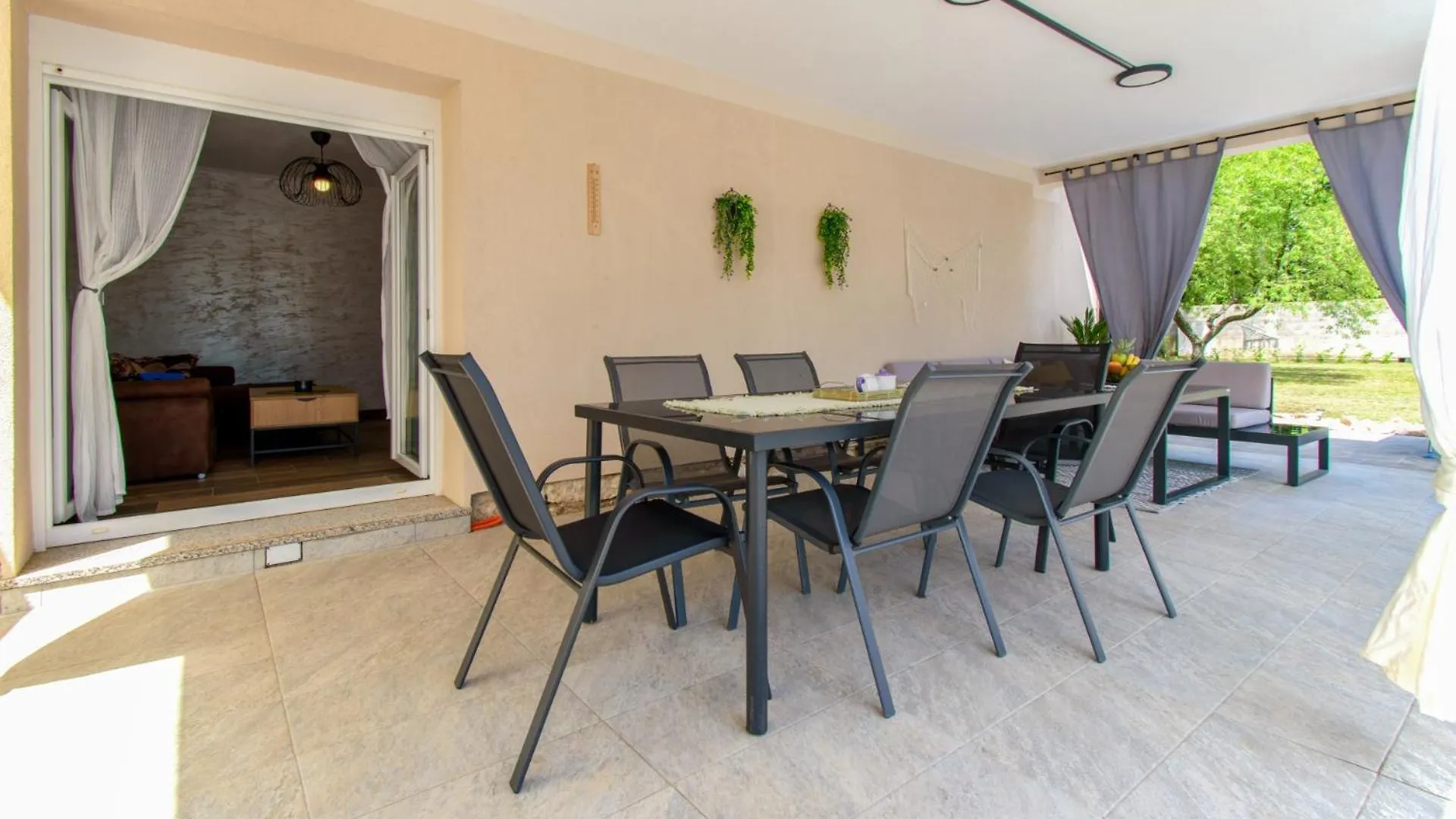 Villa Ondine With 3 Bedrooms In Istrien Hrboki