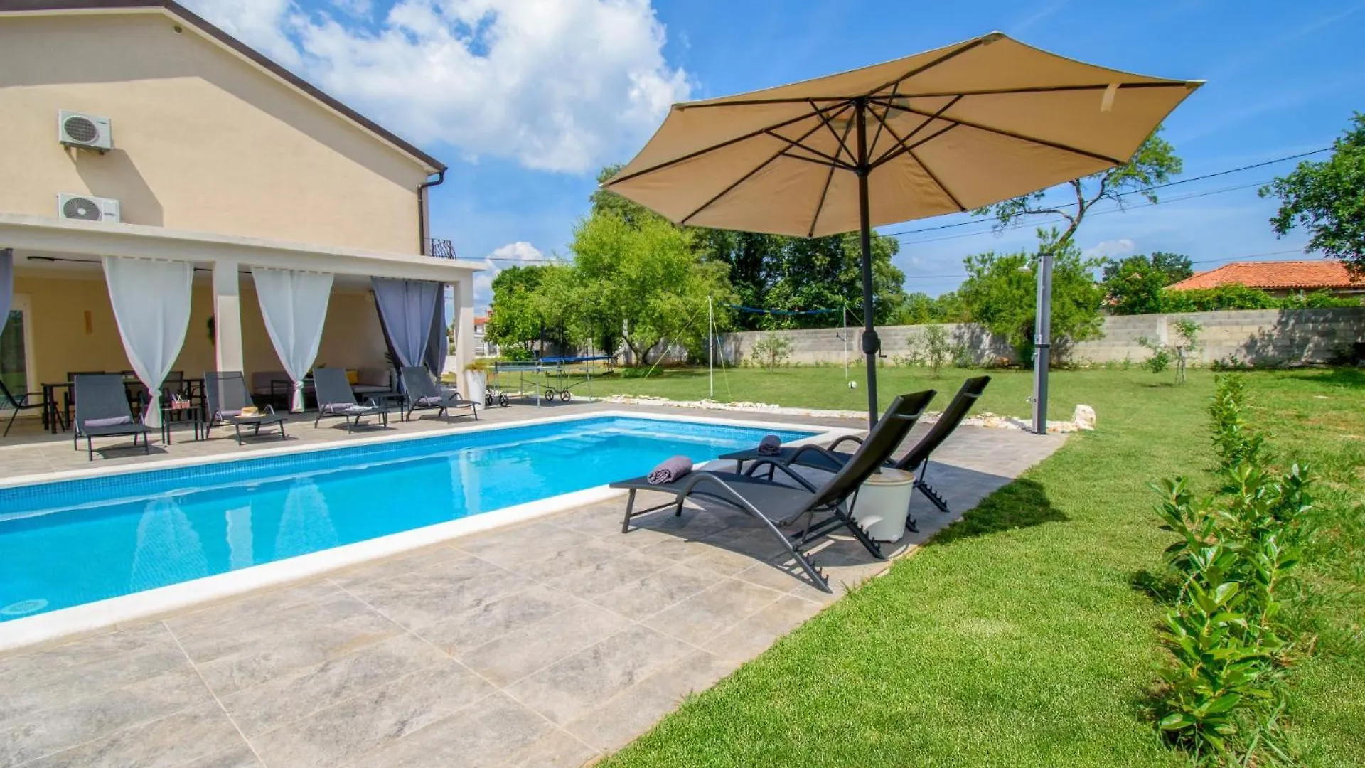 Villa Ondine With 3 Bedrooms In Istrien Hrboki Kroatien