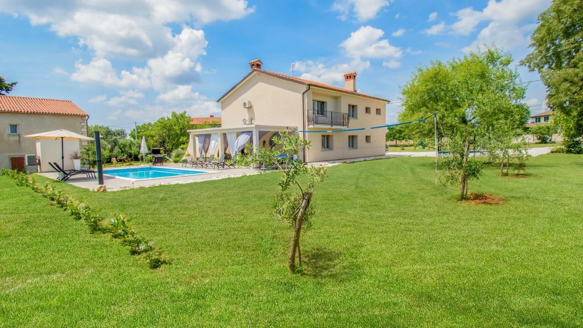 Villa Ondine With 3 Bedrooms In Istrien Hrboki